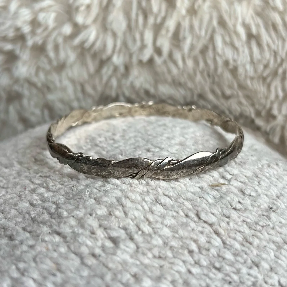 Vtg Sterling Silver Bangle Bracelet - Picture 1 of 4